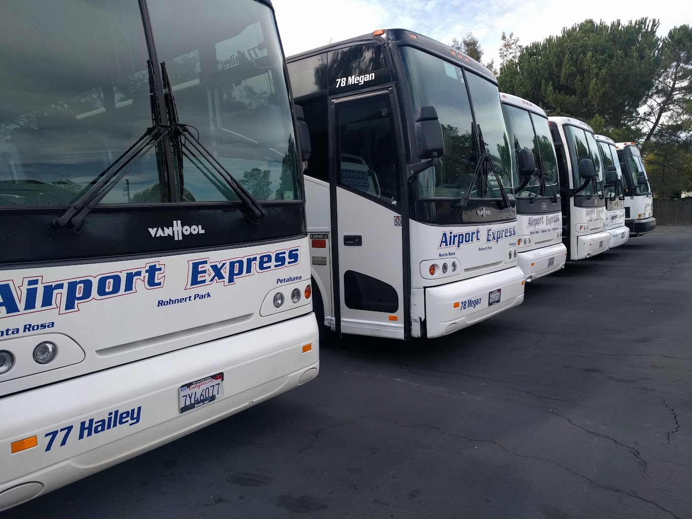 Sonoma County Airport Express in Santa Rosa, CA near Russian River